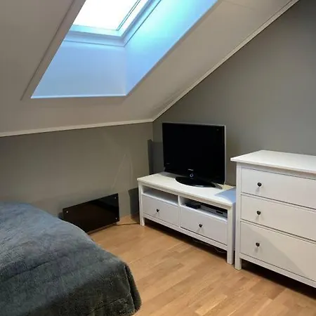 Apartament I - 4 Soverom, 2 Stuer Og 2 Bad *