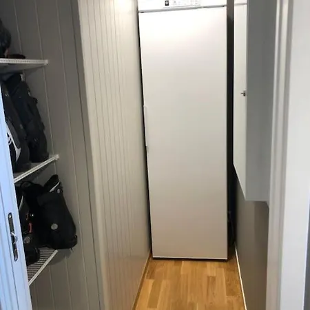 I - 4 Soverom, 2 Stuer Og 2 Bad