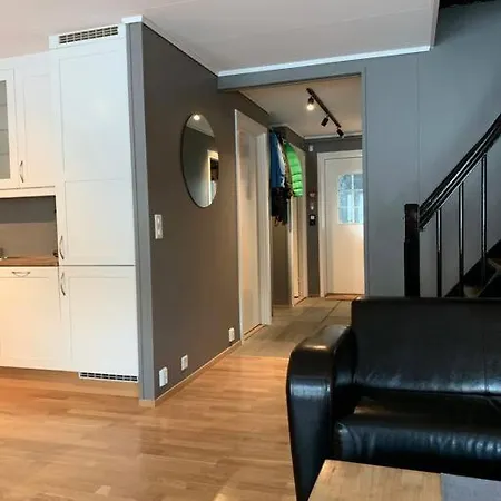 I - 4 Soverom, 2 Stuer Og 2 Bad Appartement *